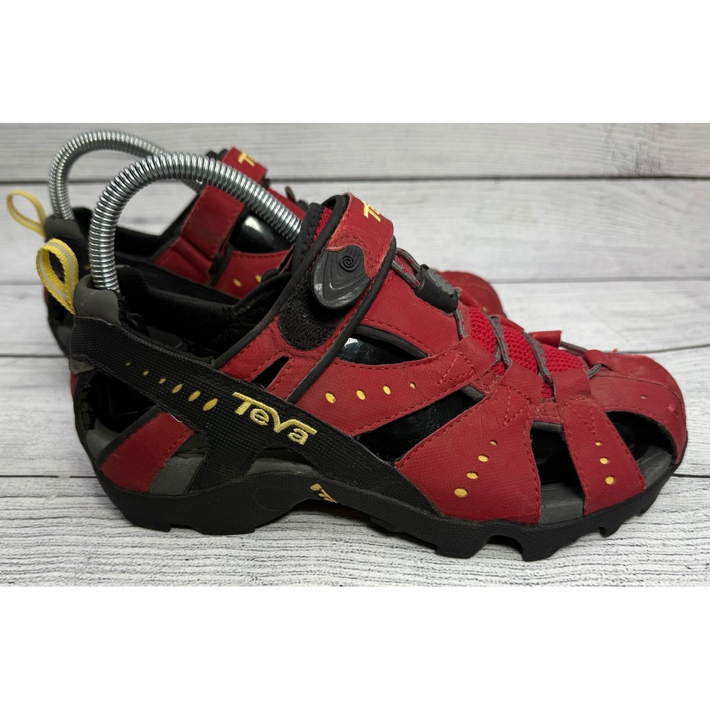 Teva Sandals 6944 Closed Toed Red Black Sport Water Shoes Size 7